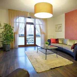 https://corner-apartman-eger.egerhotels.net